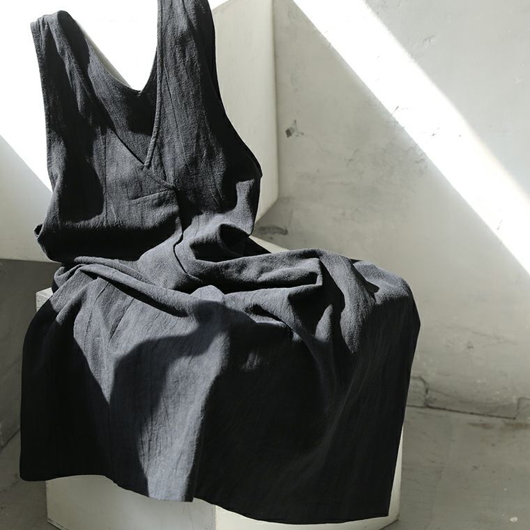 クロヤギさんからお手紙ついたすっきり映えちゃう黒いワンピース