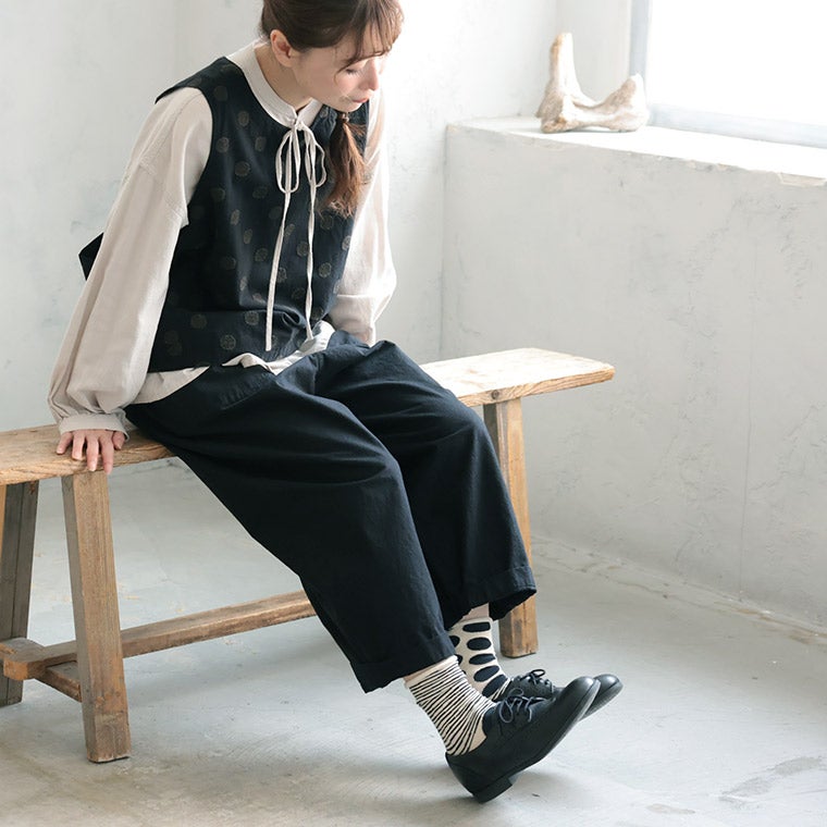 O.W.Nモノトーンなドット刺繍ベスト | soulberry