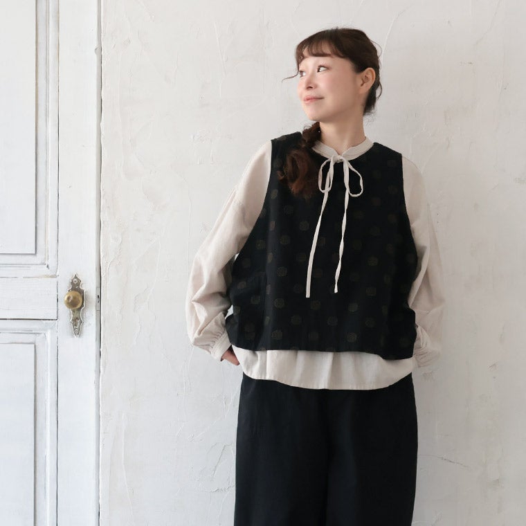 O.W.Nモノトーンなドット刺繍ベスト | soulberry