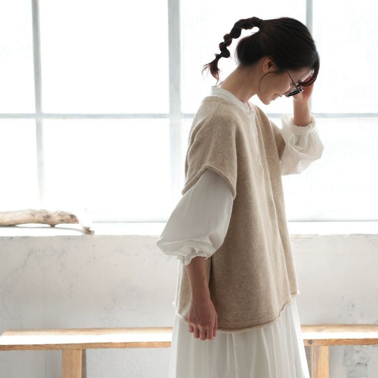 はちみつ堂キーネックのニットベスト | soulberry