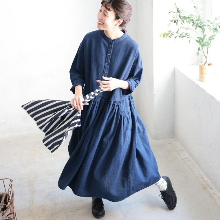 あしたのふくまいにち寄り添う、藍色のワンピース。 | soulberry