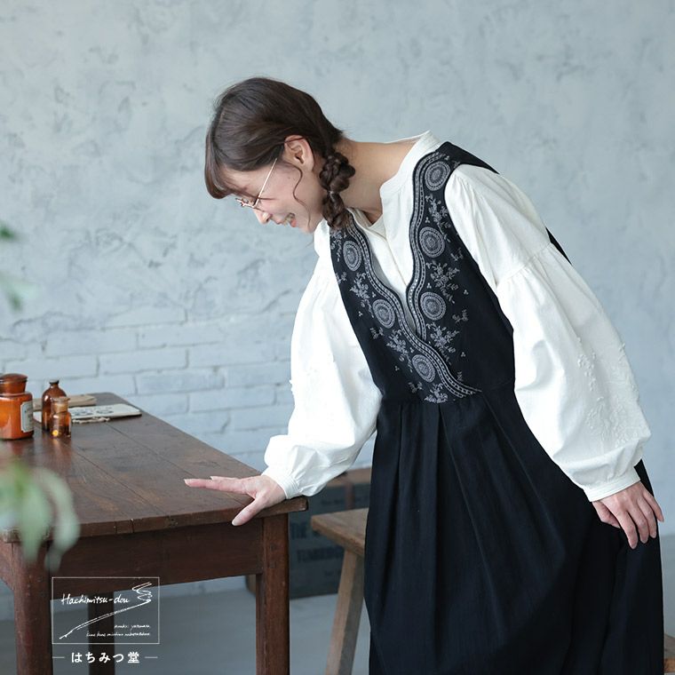 はちみつ堂たっぷり刺繍のワンピース | soulberry