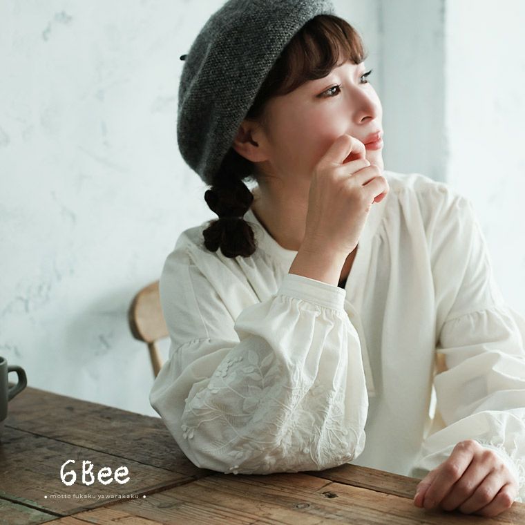 6Bee野ばらの実の刺繍ブラウス | soulberry