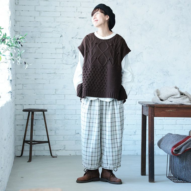 はちみつ堂「チェックらぼ」の、やさしさ仕上げの秋チェックパンツ